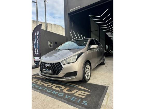 HYUNDAI HB20S 1.6 COMFORT PLUS 16V FLEX 4P AUTOMÁTICO